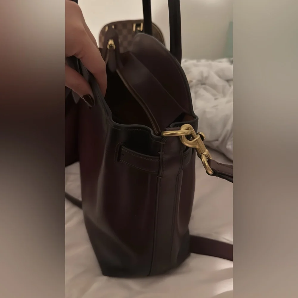 Coach Empire Caryall 40 in brass Merlot - Picture 2 of 6
